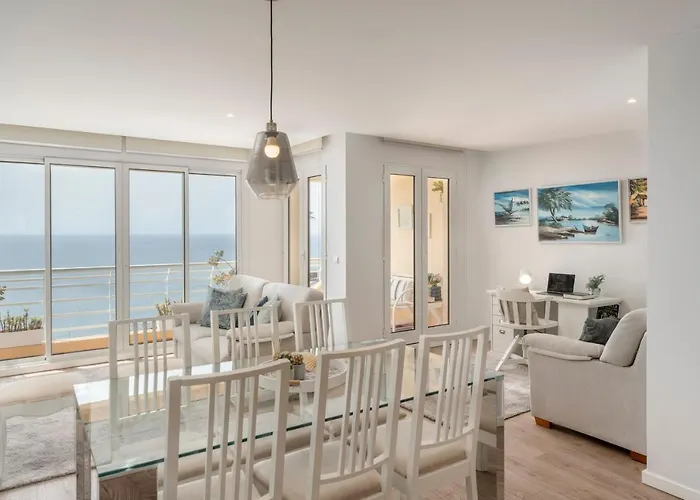 Vista Formosa I By An Island