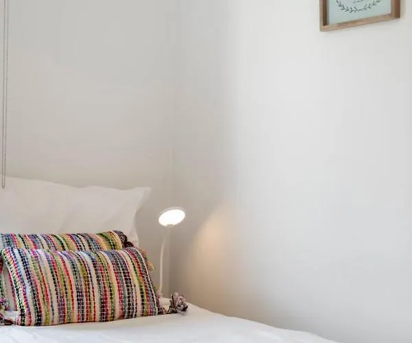 Vista Formosa I By An Island