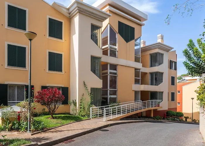 Vista Formosa I By An Island Funchal (Madeira)